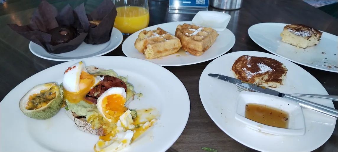 The Full English Breakfast Variations: Abu Dhabi