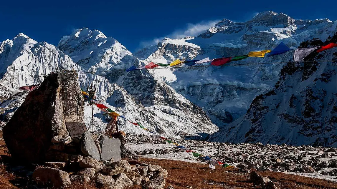 trekking in nepal