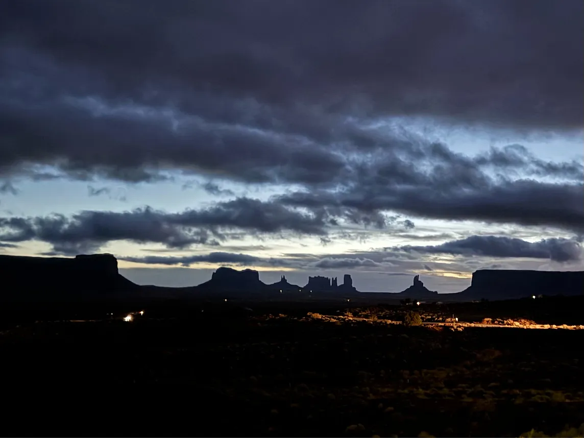 MONUMENT VALLEY