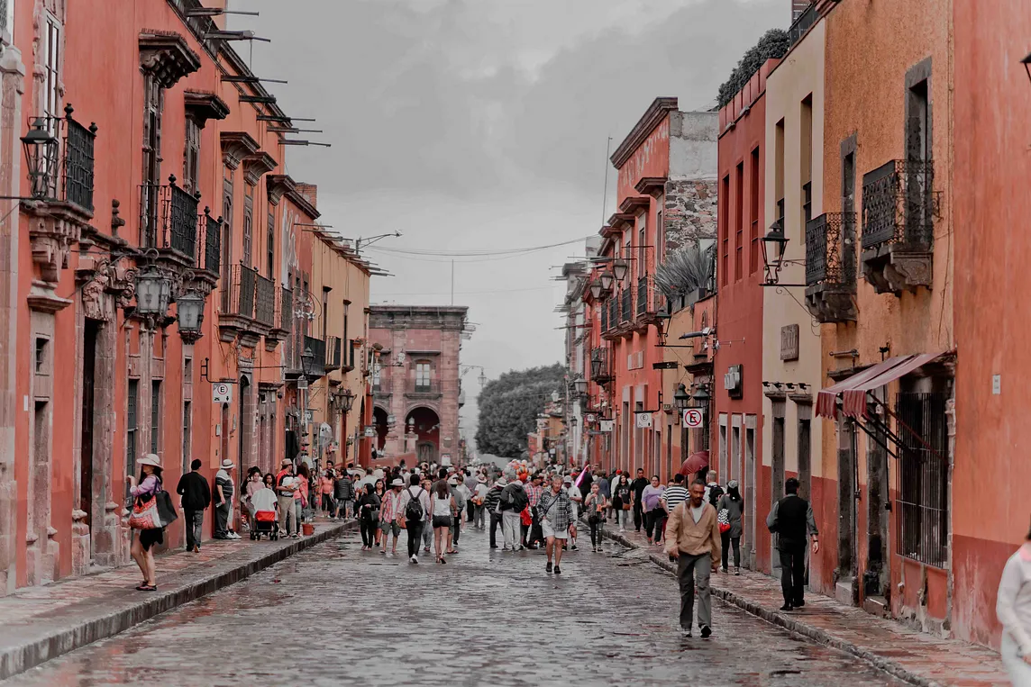 Street scene in San Miguel de Allende Mexico by Jezael Melgoza on unsplash.com