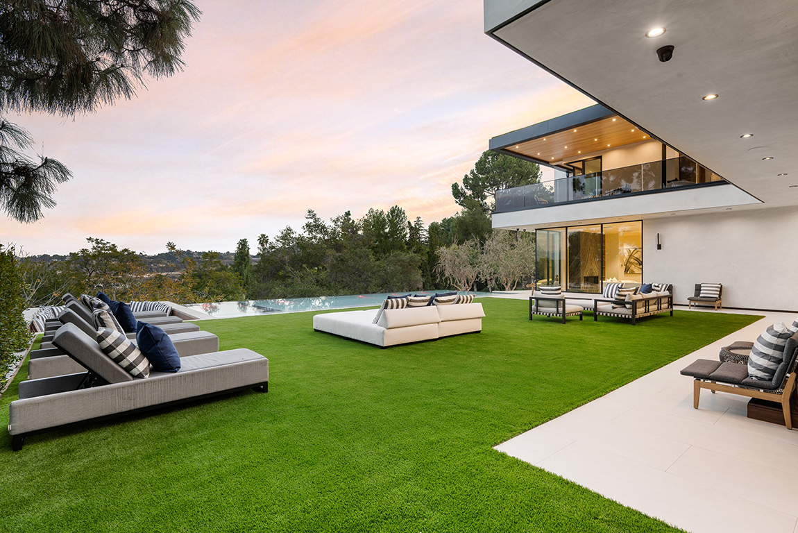 Hidden Costs of Artificial Grass Installation: What Homeowners Need to Know Before You Invest