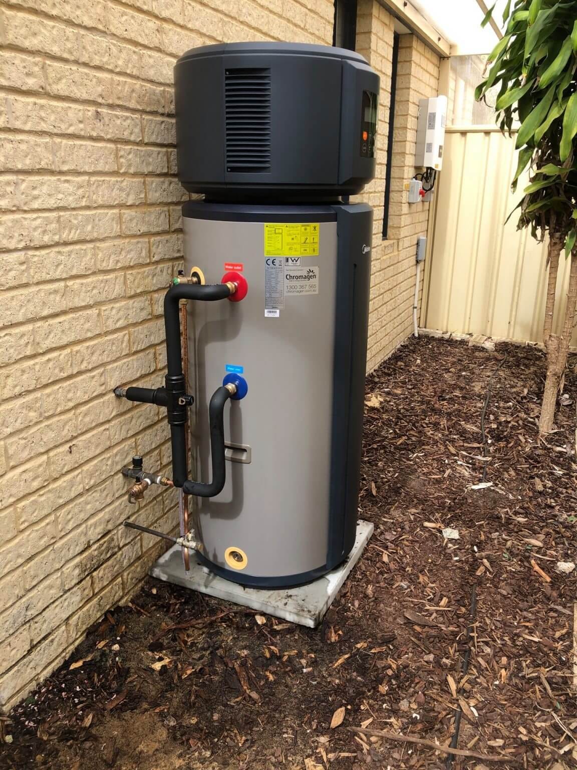 What is the cost to replace a tankstyle water heater with a hybrid