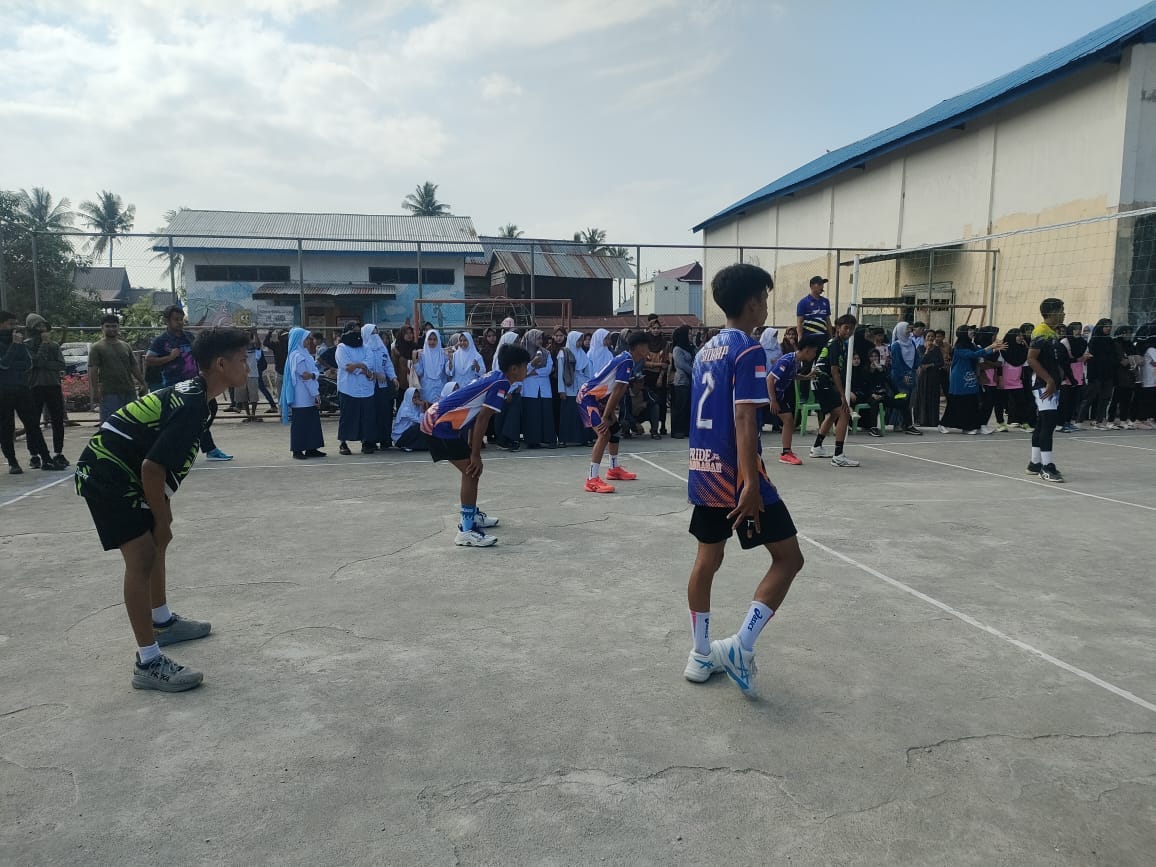 MTsN 1 Sidrap Raih Juara Voli Antar Instansi pada HUT RI ke-80