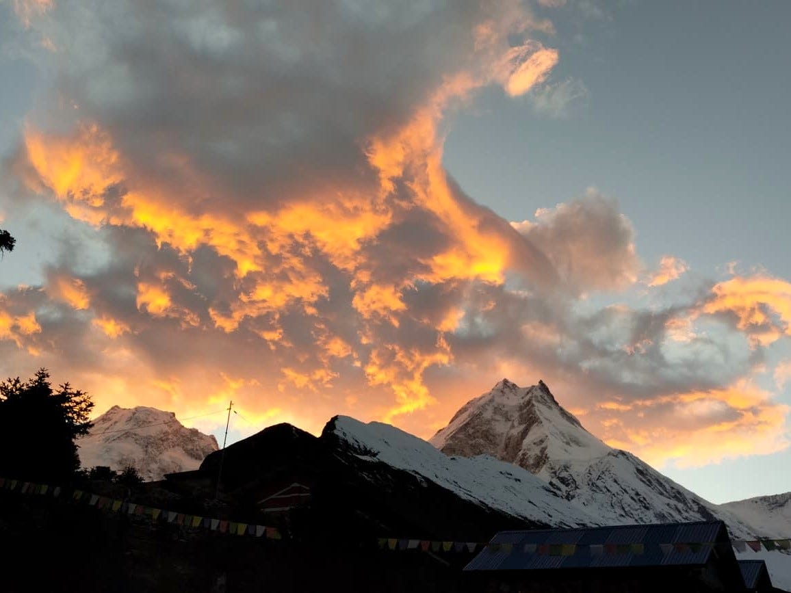Sama Gaon To Larke Pass