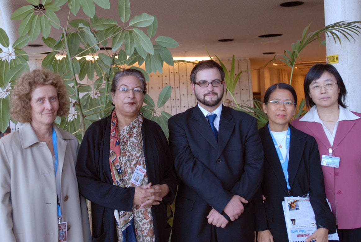 The delegation poses with the Special Rapporteur on Women and Violence