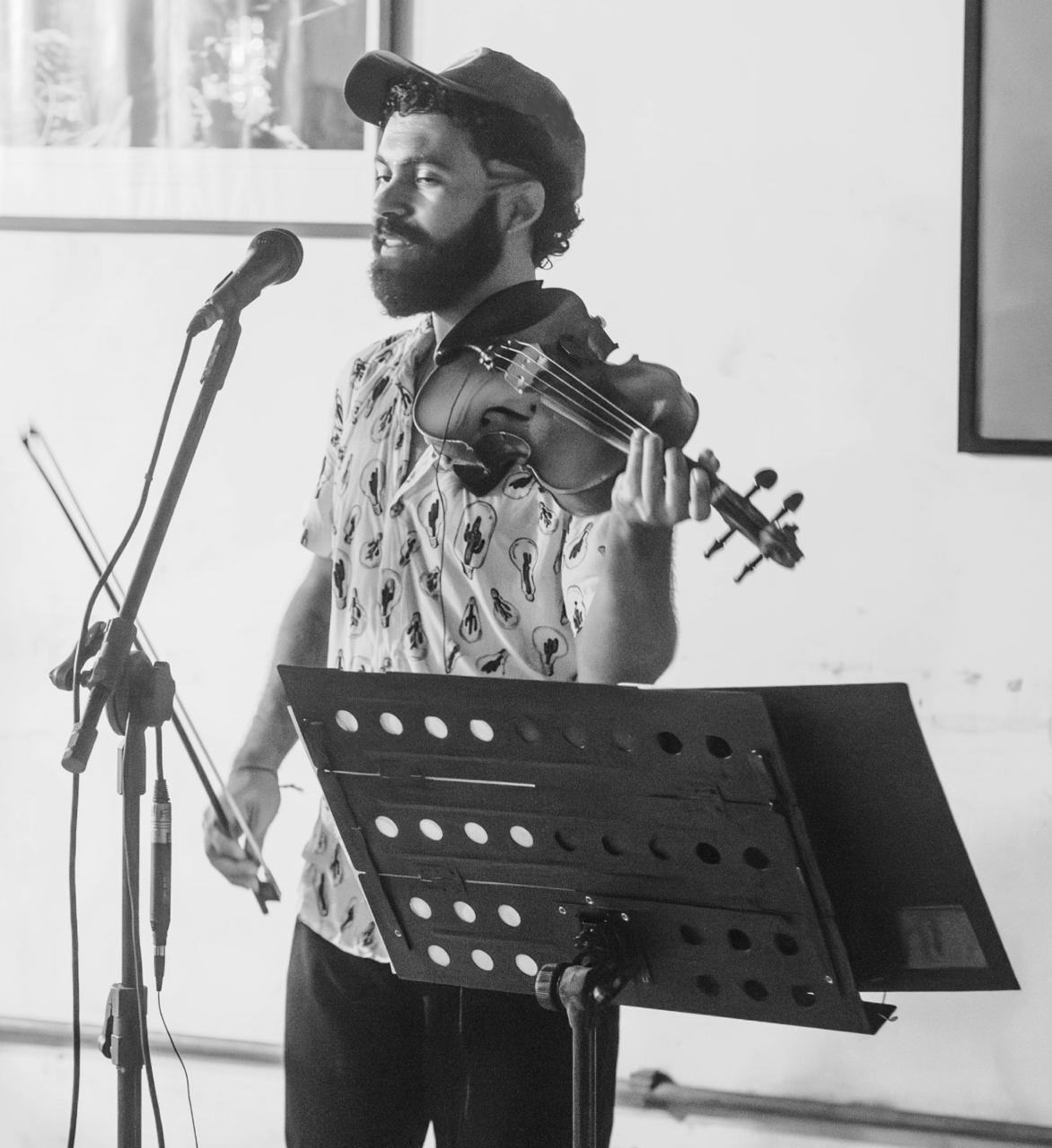 Alma Arte Café promove semana dedicada às cordas e à música brasileira em Olinda.