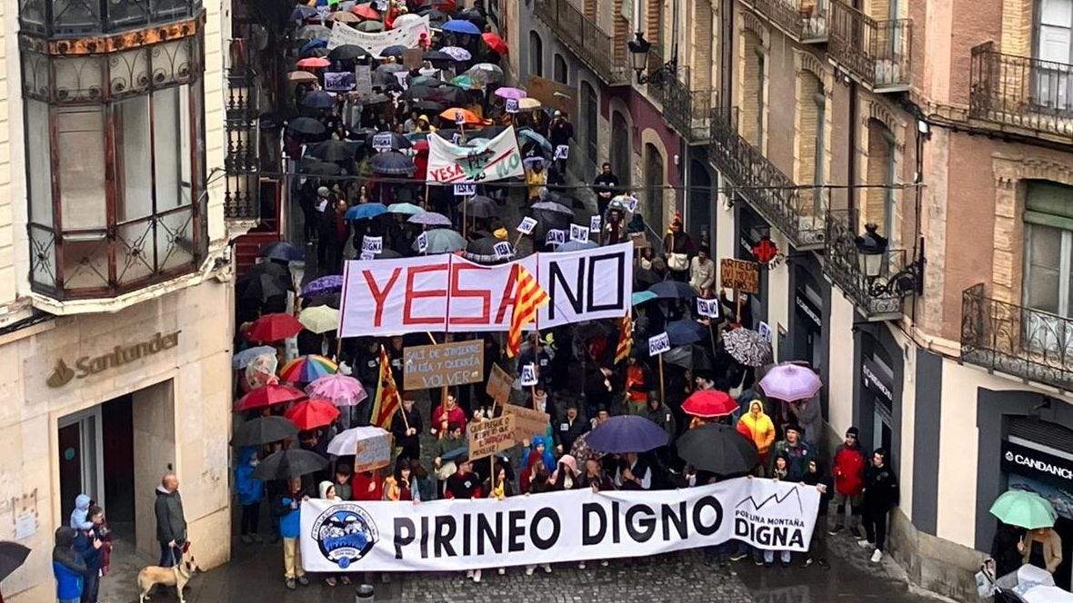 Más de 6.000 personas protestan en Jaca contra el Plan Pirineos y reclaman una montaña digna