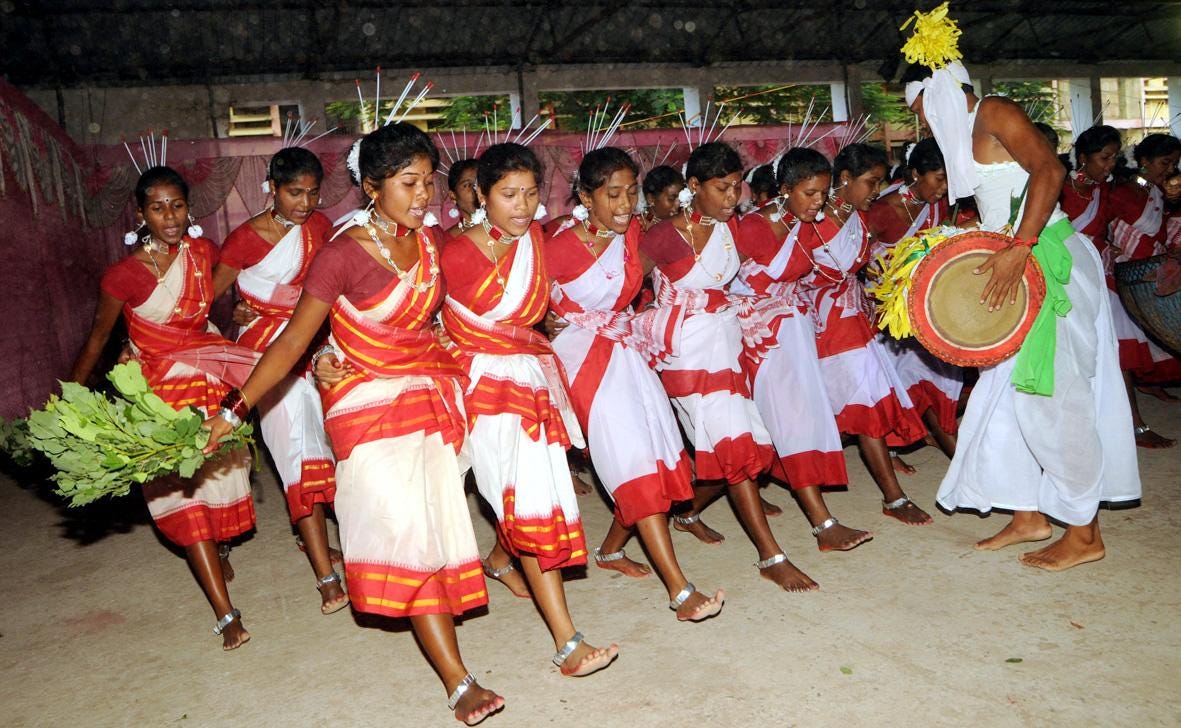Karma Dance, Folk Dances of Madhya Pradesh | by Indianetzone | Medium