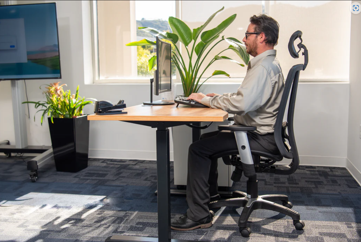 Office Ergonomics for Northern Virginia Workers: A Back and Neck Comfort Checklist