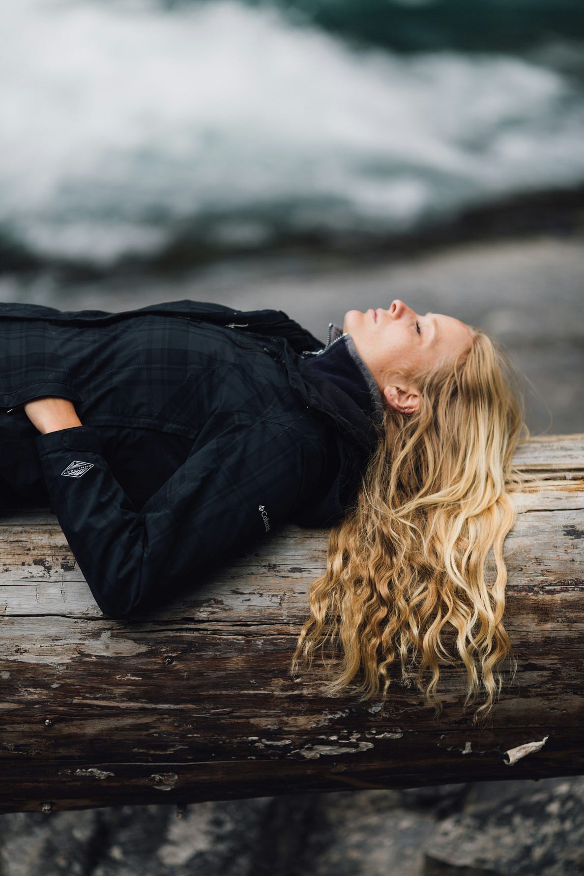 A Relationship Expert Explains Why Romance Fades In 5 Words