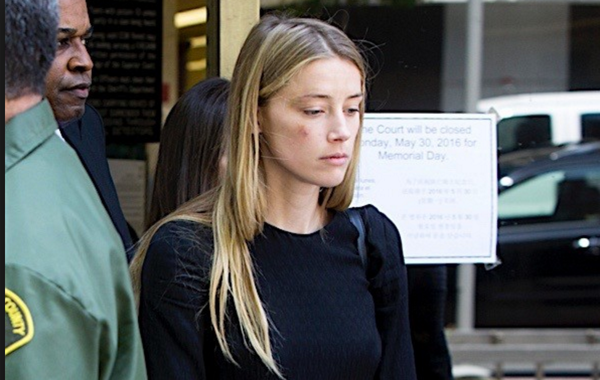 Gold Digger? Johnny Depps EX Wife Amber Heard Just Donated All Of Her $7 Million Divorce Settlement To Charity by rawper rawper Medium