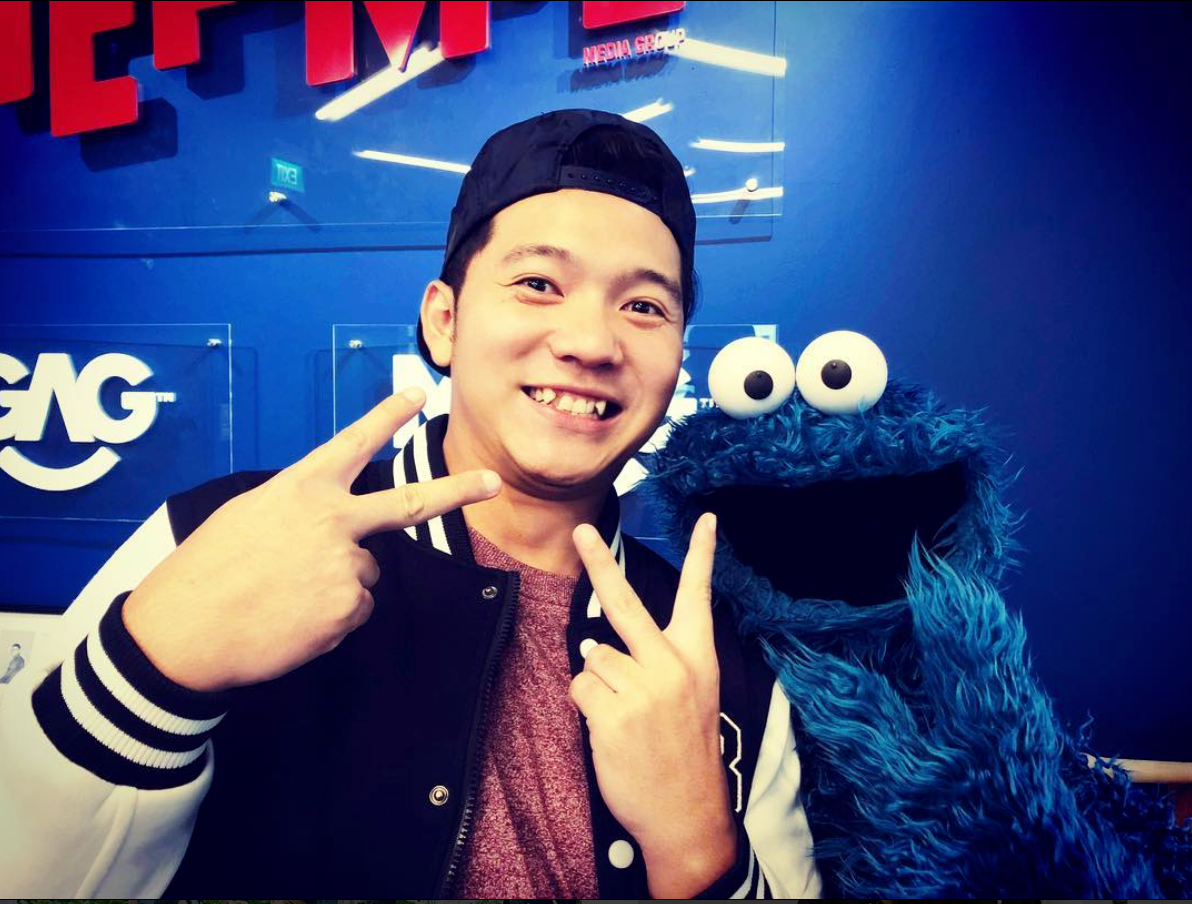 SGAG reacts real time, welcomes an unexpected guest with open arms — Cookie Monster.