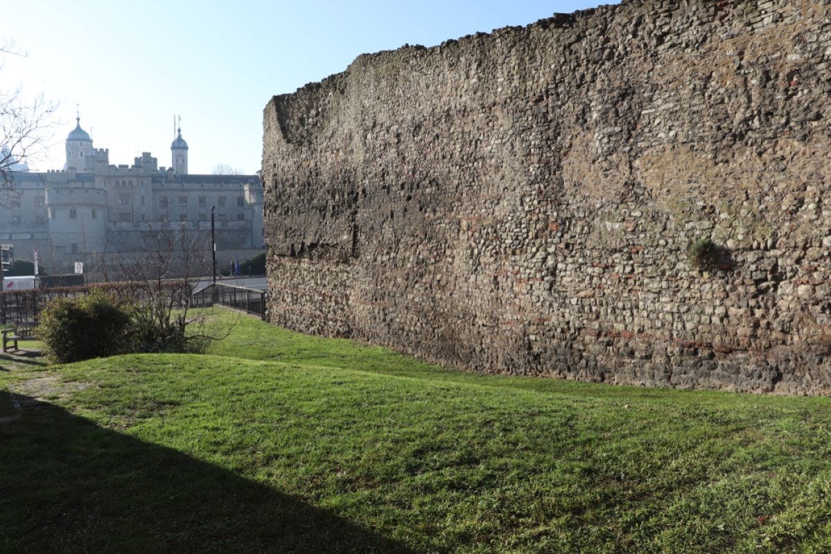 Exploring London’s Historic Roman Landmarks by Cab