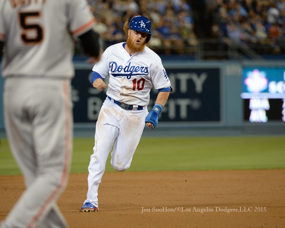 Dodgers News: Justin Turner Celebrates Adrian Gonzalez, '#OGSelfieTakers' 