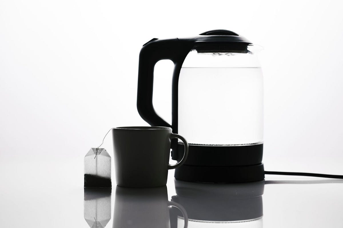 5 Best Electric Kettles To Buy in 2022 by Adeena Khan Medium