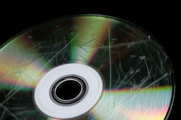 Remove Scratches From a CD/DVD With Vaseline (Petroleum Jelly) : 4 Steps  (with Pictures) - Instructables