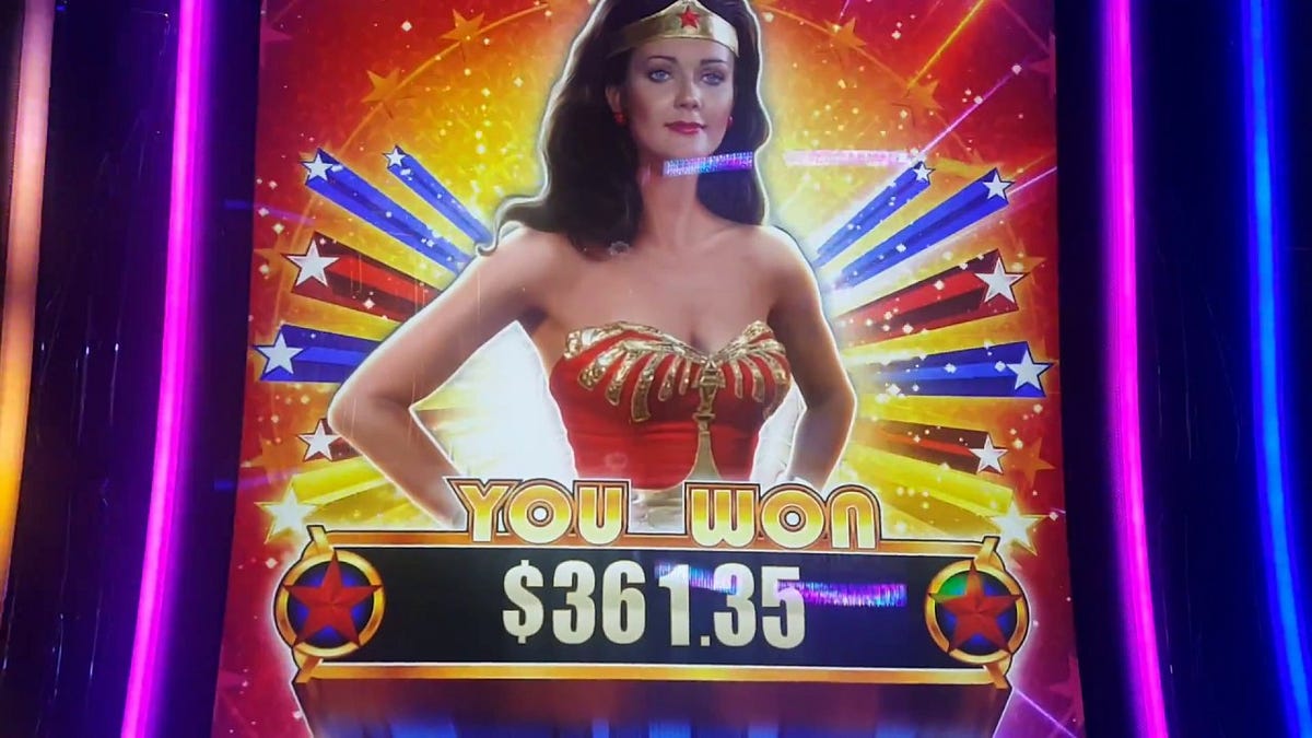 Wonder Woman Gold Slot Machine Demo Game and Review