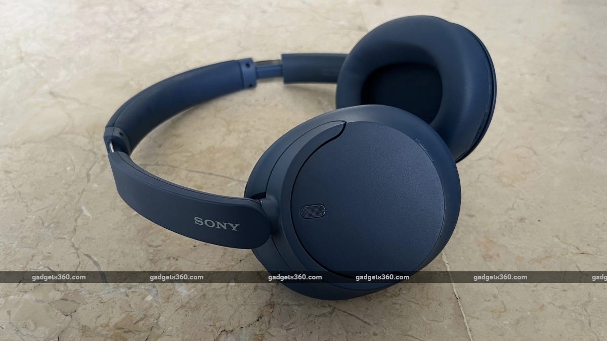 Sony Wireless Noise Cancelling Over-Ear Headphones WH-CH720N