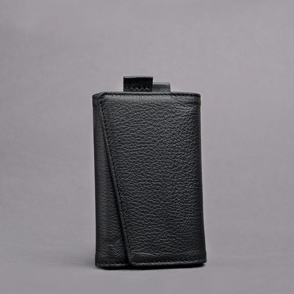 can-you-put-apple-airtag-in-wallet-by-walletszoo-medium