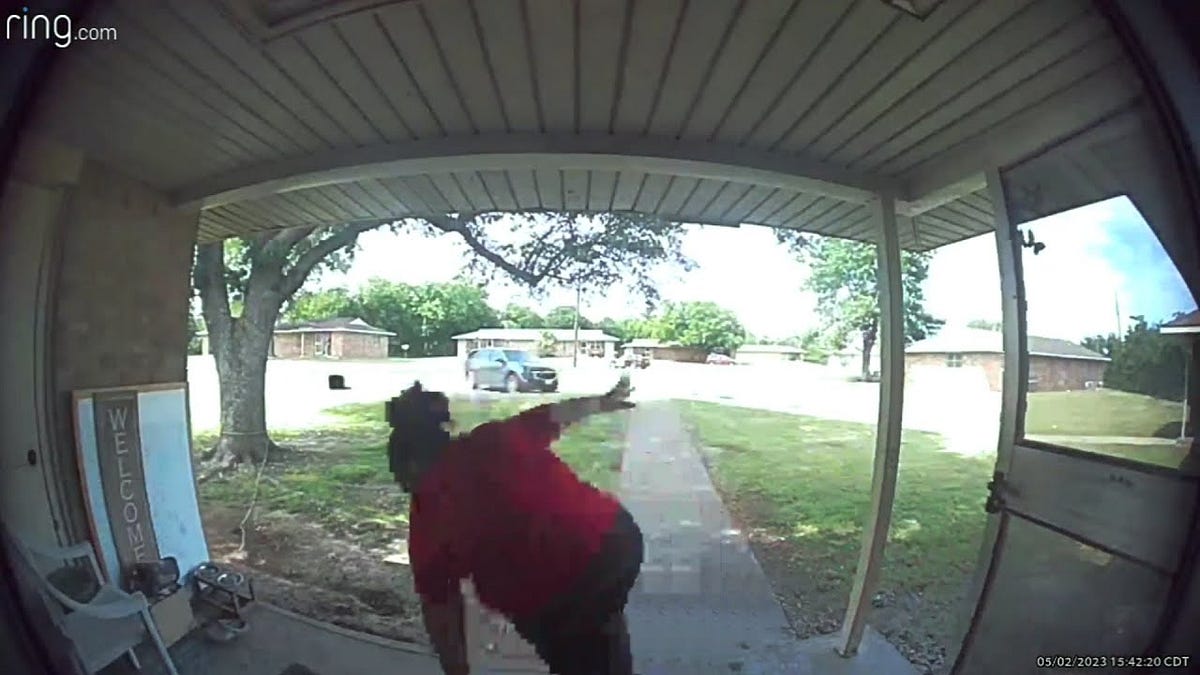Doorbell Camera Catches Fall Fail | Doorbell Camera Video - Doorbell ...