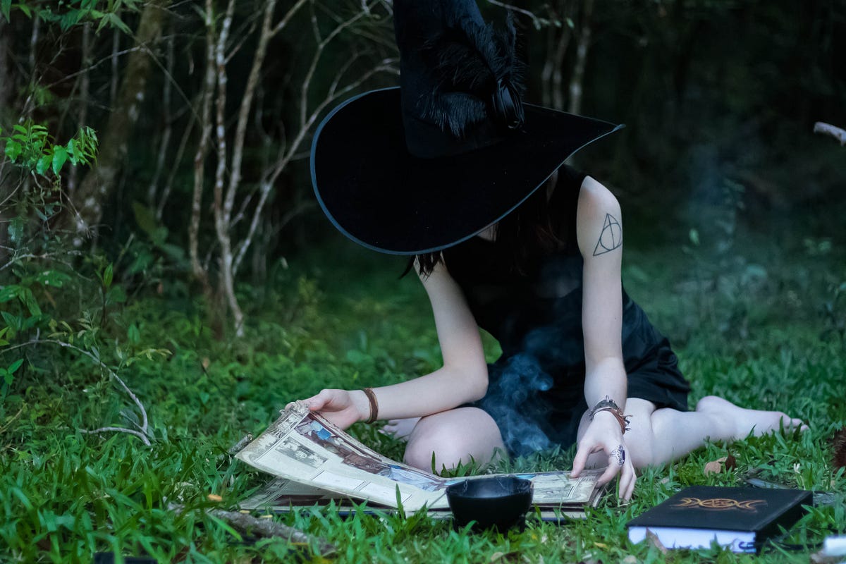 6 Books About Witches To Read This Autumn | Books Are Our Superpower
