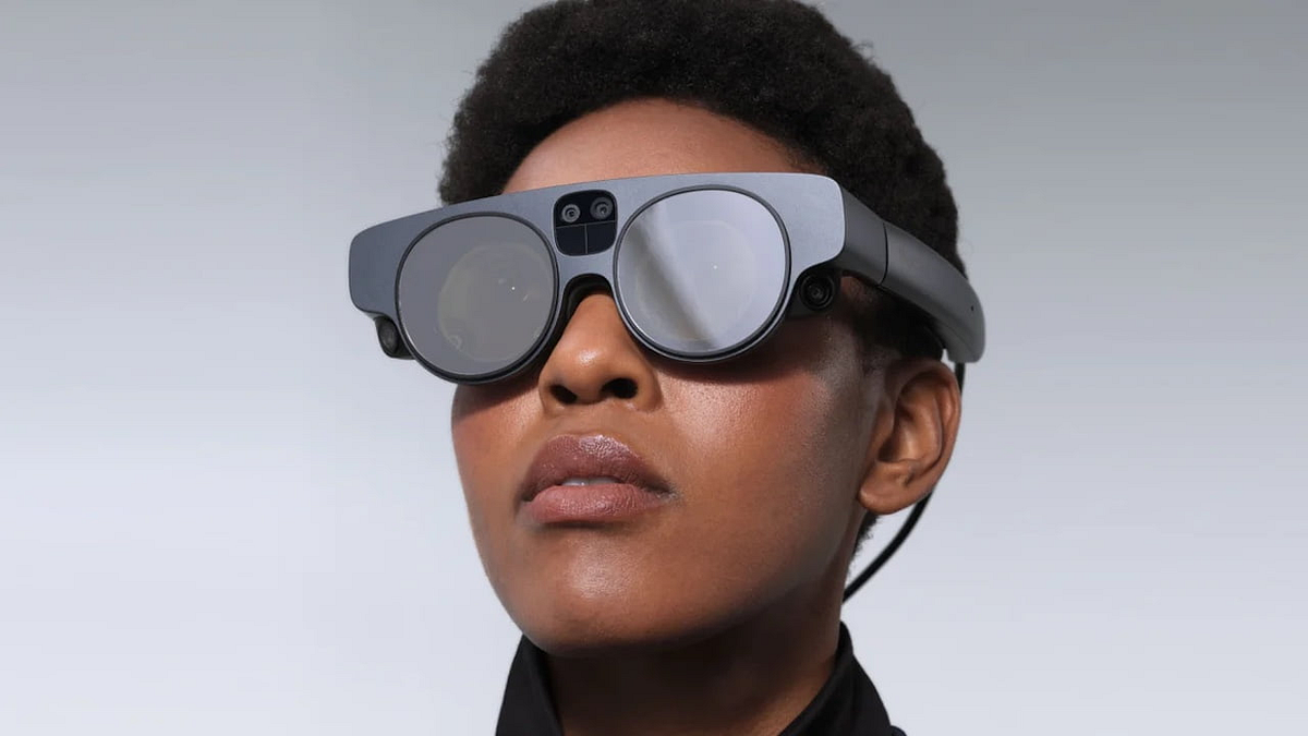 Ultralite, Lightweight and Stylish Smart Glasses Introduced by Vuzix