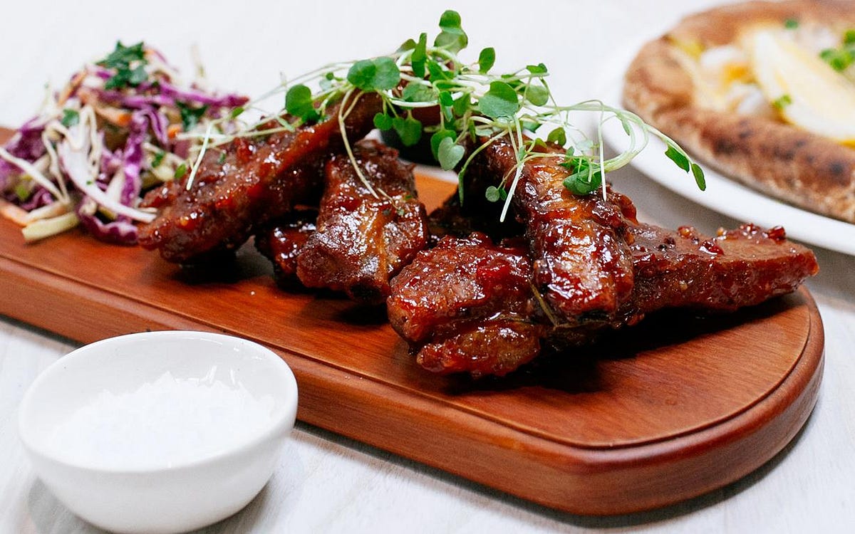 Какой гарнир к свиным ребрышкам. Гарнир к ребрышкам. Гарнир к свиным ребрам. Гарнир к ребрышкам в духовке. Гарнир к ребрышкам свиным в духовке.