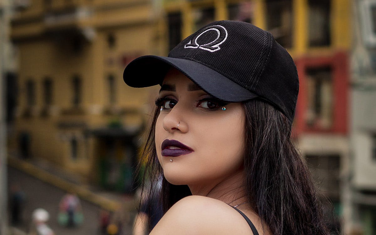 Why Are My Clients Losing More Eyelash Extensions On One Side by