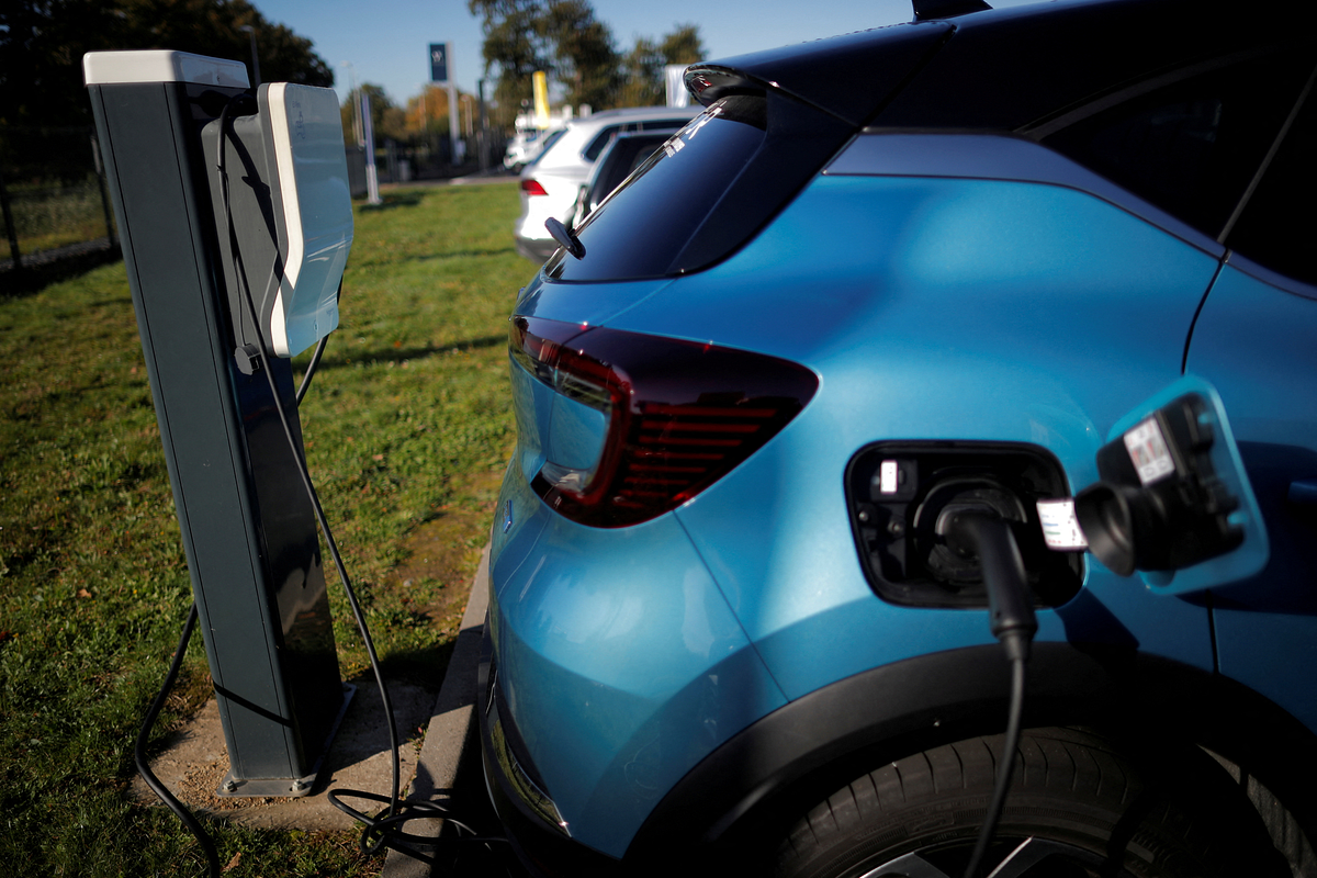 What is a SelfCharging Hybrid Vehicle? by Wiack Aug, 2023 Medium