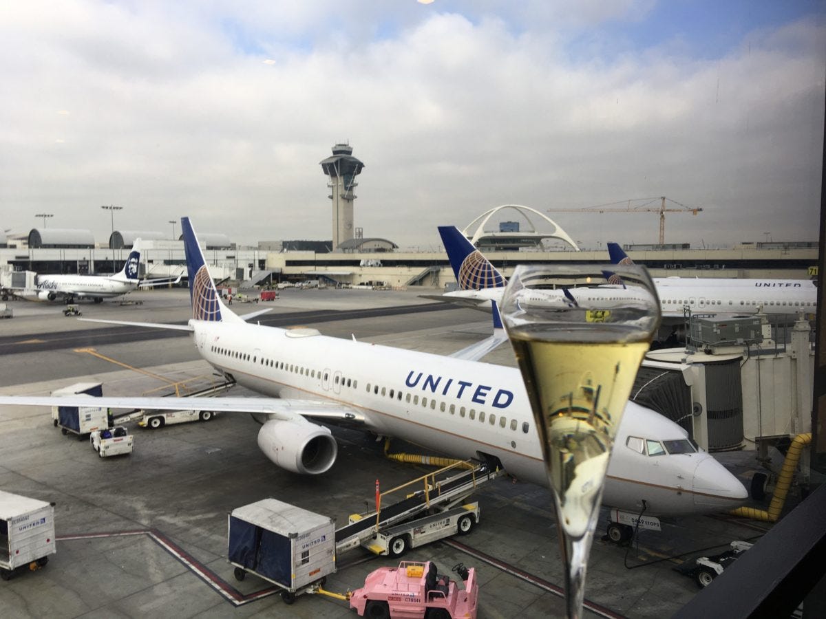 United unveils Polaris Lounge in LA, announces two new United Clubs