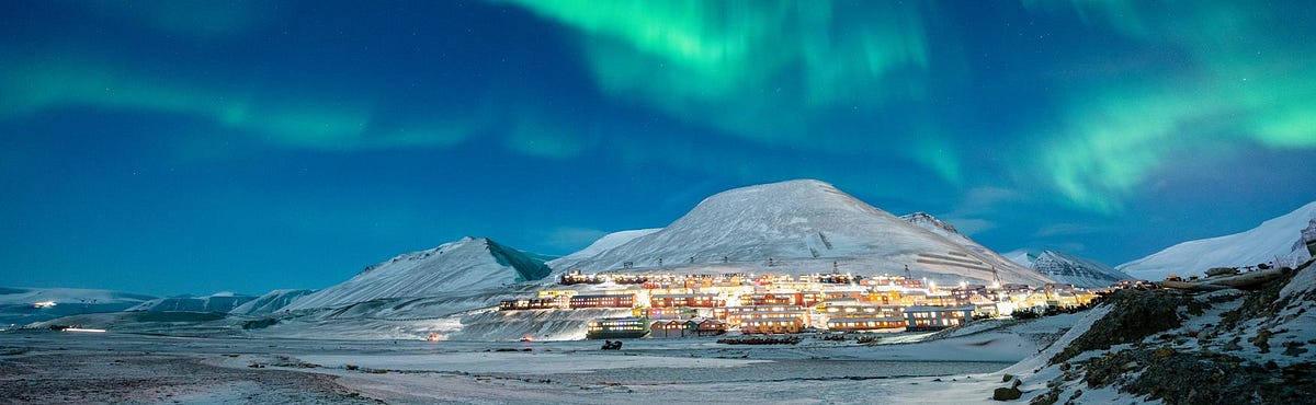 Source: https://en.visitsvalbard.com/inspiration/various/a-year-in-svalbard