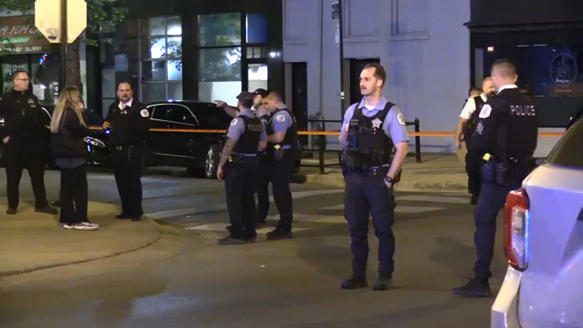 Chicago shootings this weekend 34 shots, 8 fatal, in Memorial Day