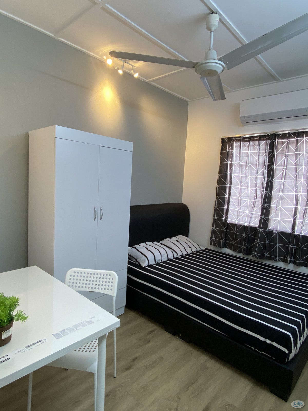 Clean Fully Furnished Middle Room at Pusat Bandar Puchong, Puchong ...