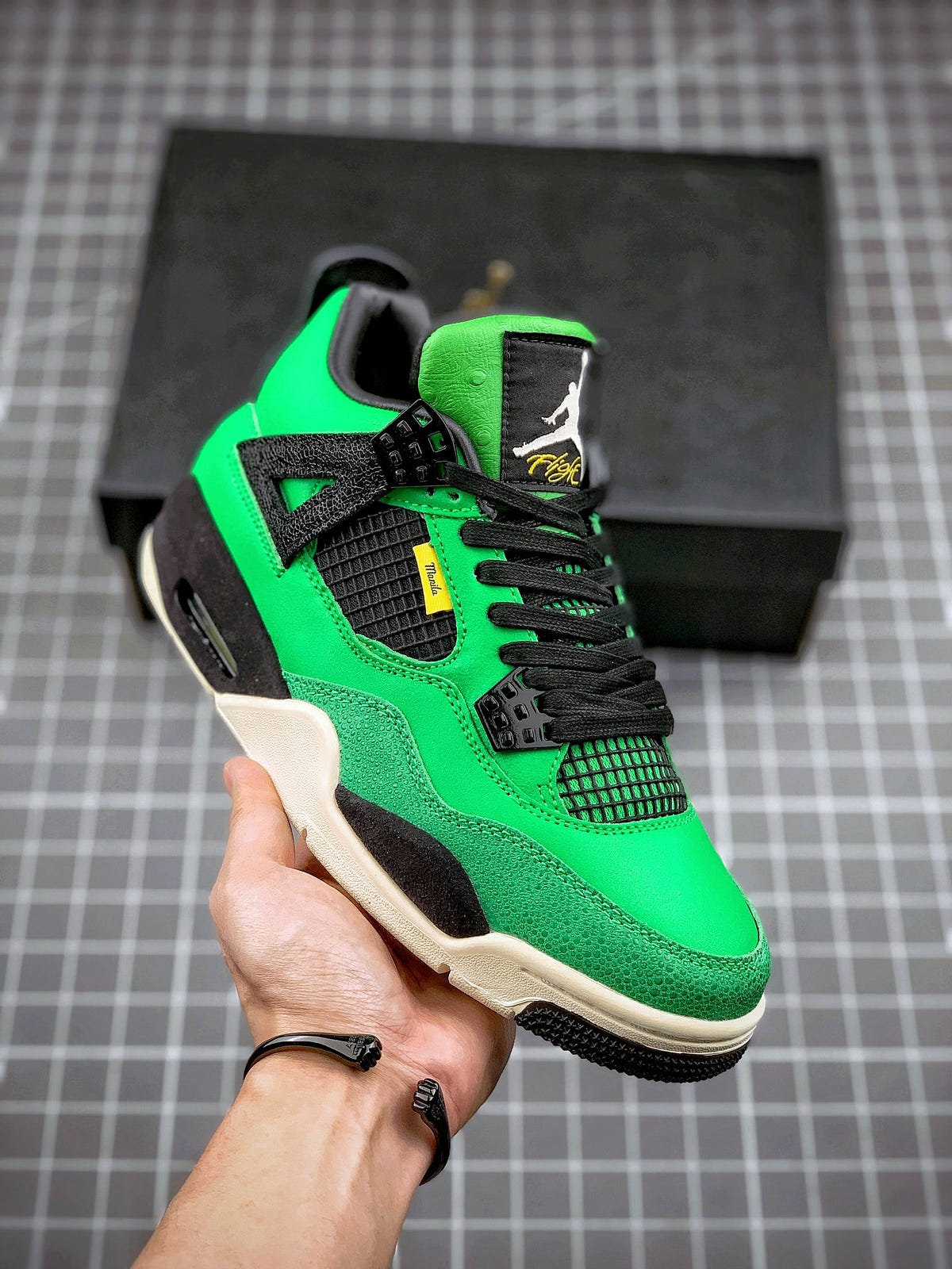 manilla jordan 4