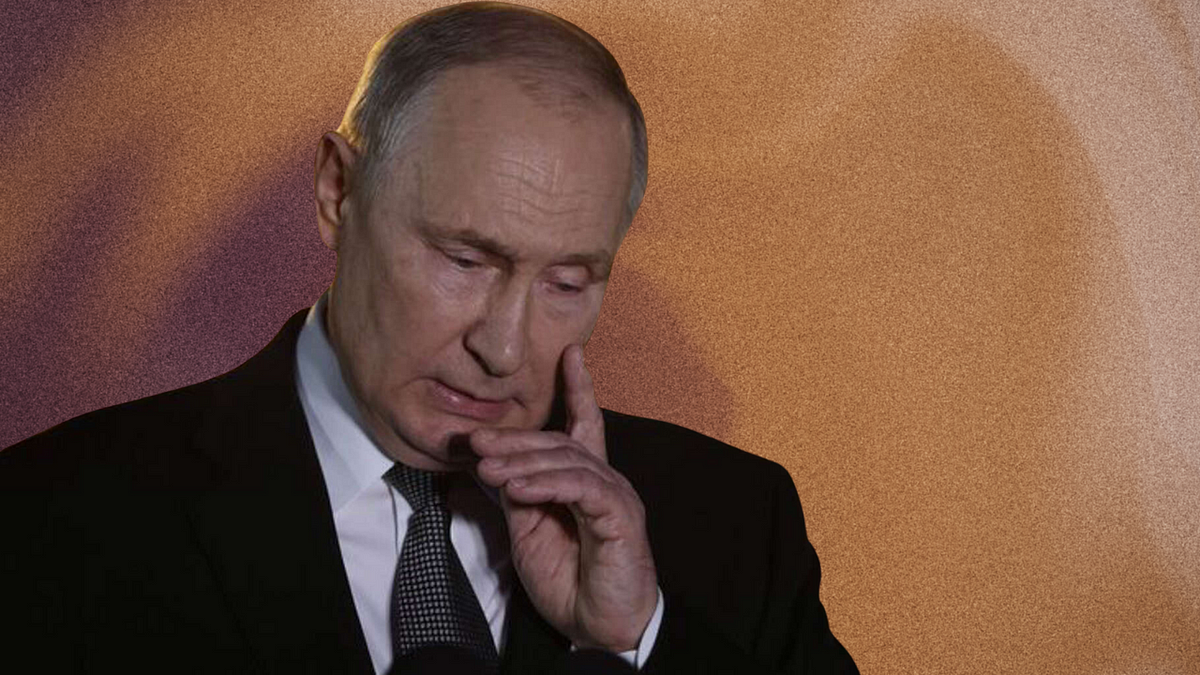 Vladimir Putin “experiences Cardiac Arrest ” Which Causes A Huge “alarm