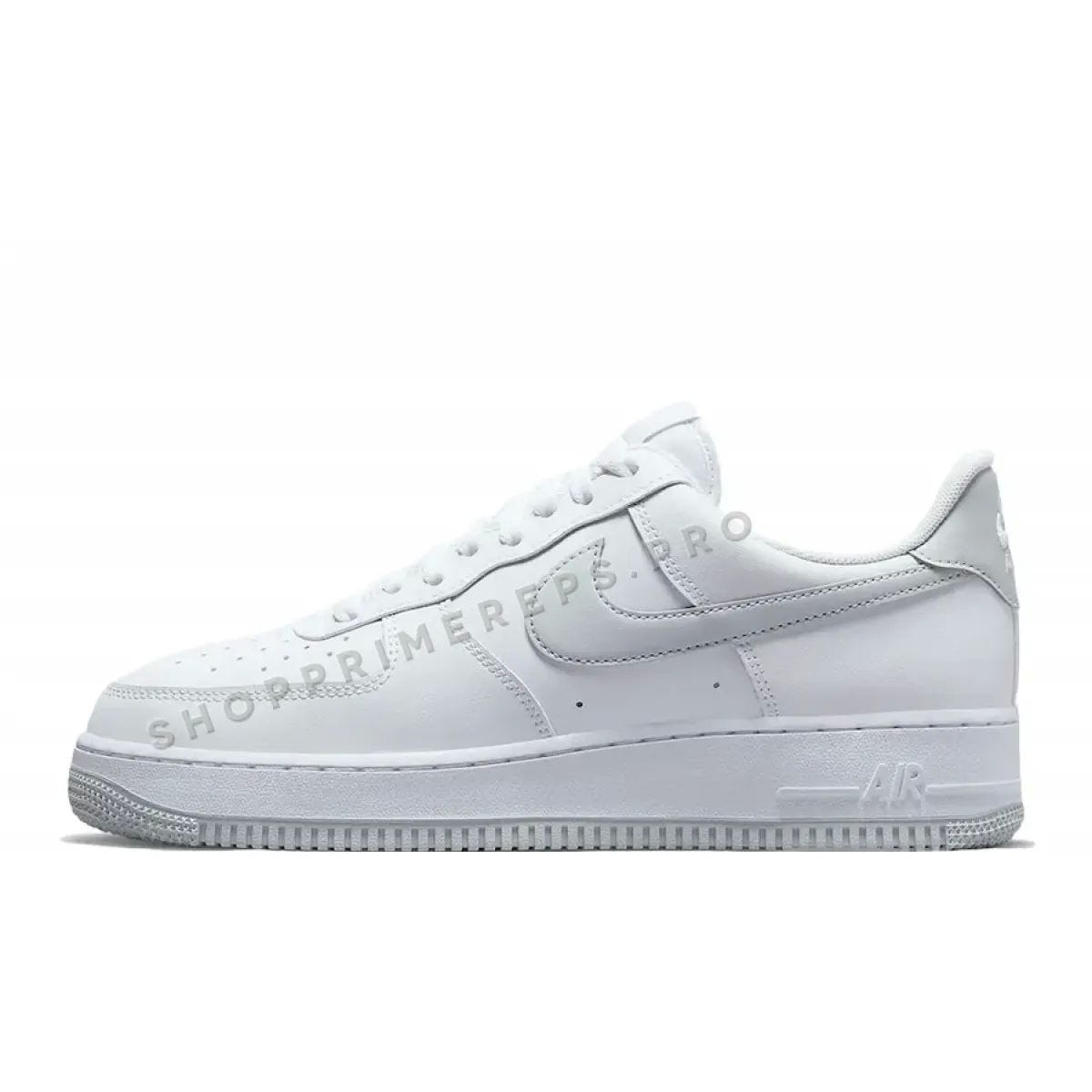 what is the difference between nike air force 1 gs and 07