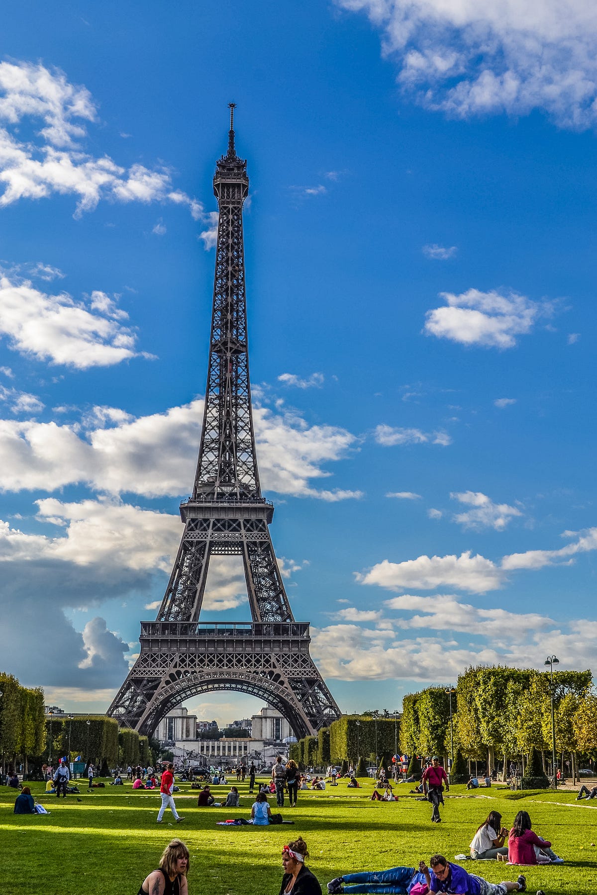 Unveiling the Eiffel Tower’s Height A Tale of Two Measurements by