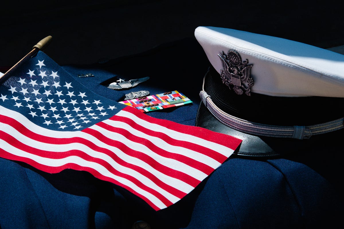 Applebees veterans day hours