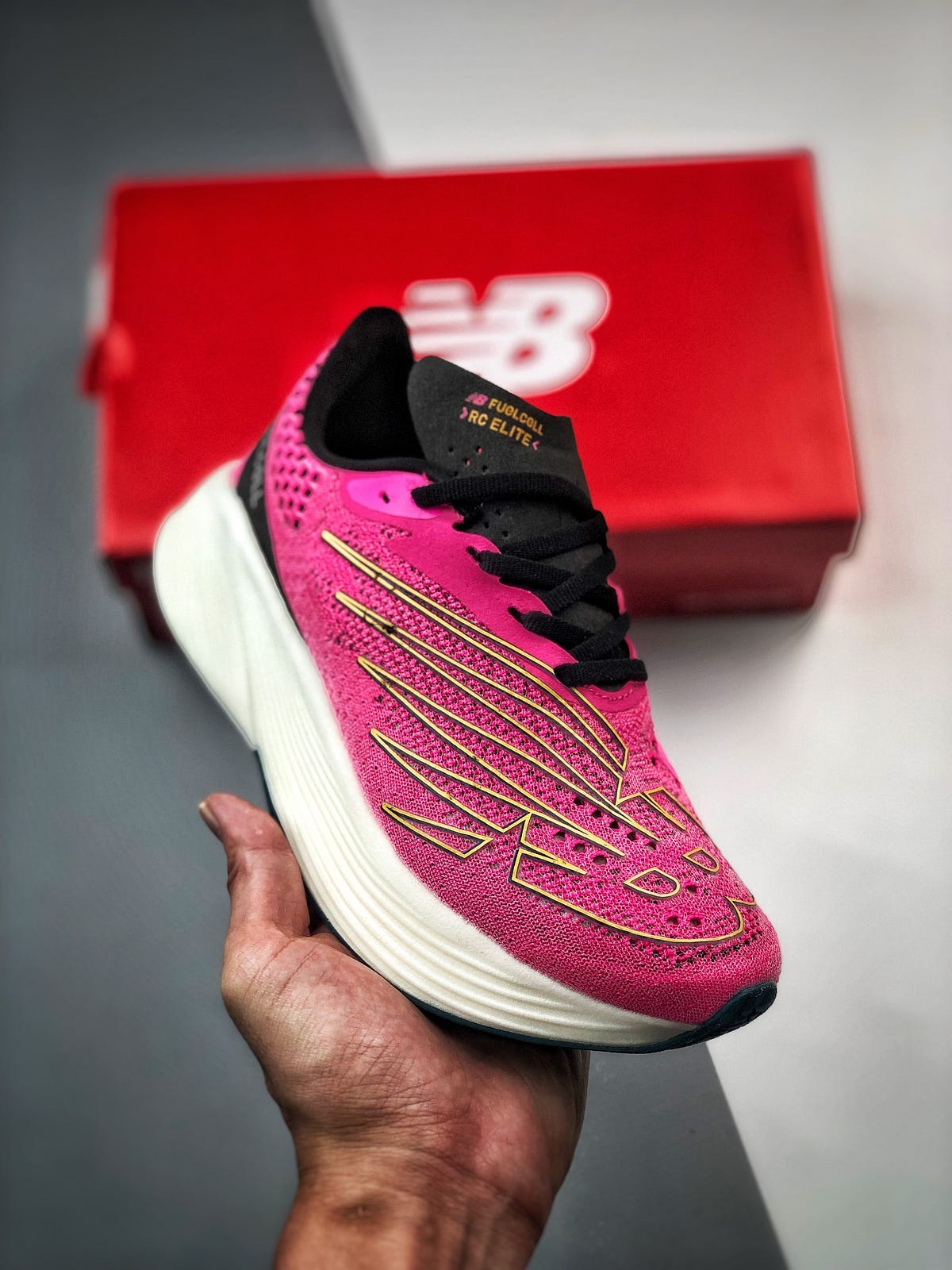 fuelcell rc elite v2 vs vaporfly