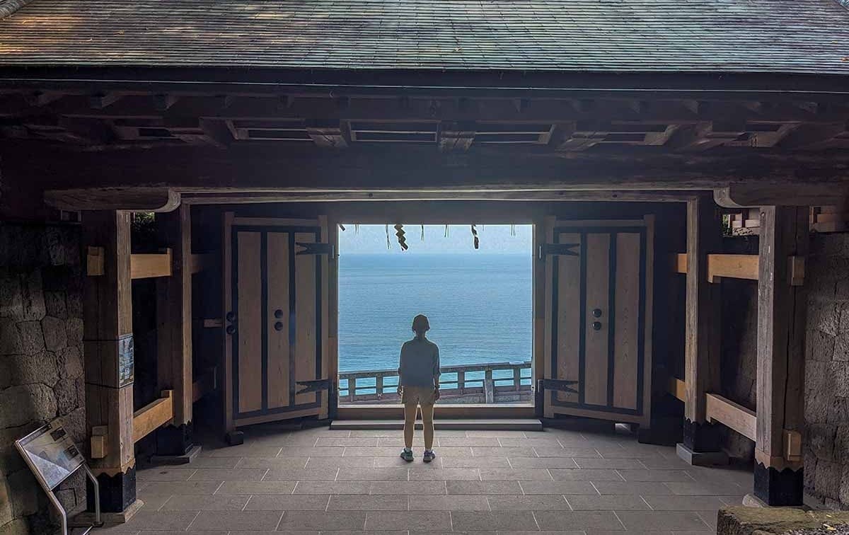 40- A day trip from Shizuoka to a mysterious staircase