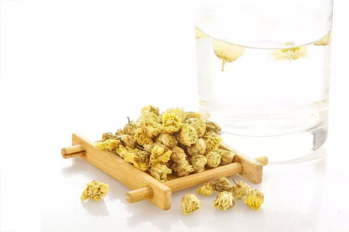 Brewing Chrysanthemum Tea Your Guide to Health and Flavor by Peggie