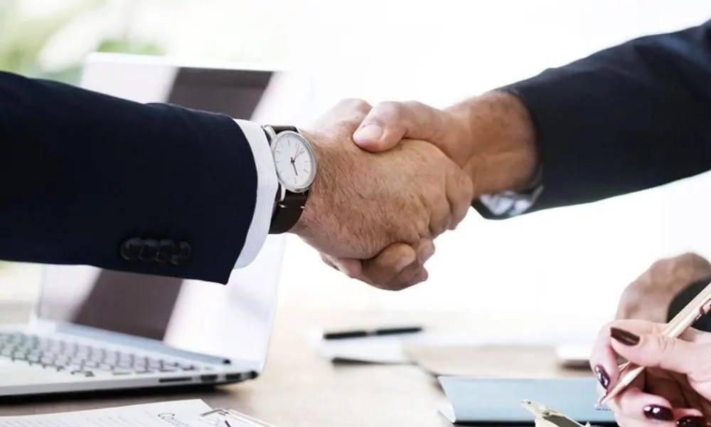 Business Consulting VS Management Consulting By Eosty Medium business-consulting-vs-management-consulting-by-eosty-medium