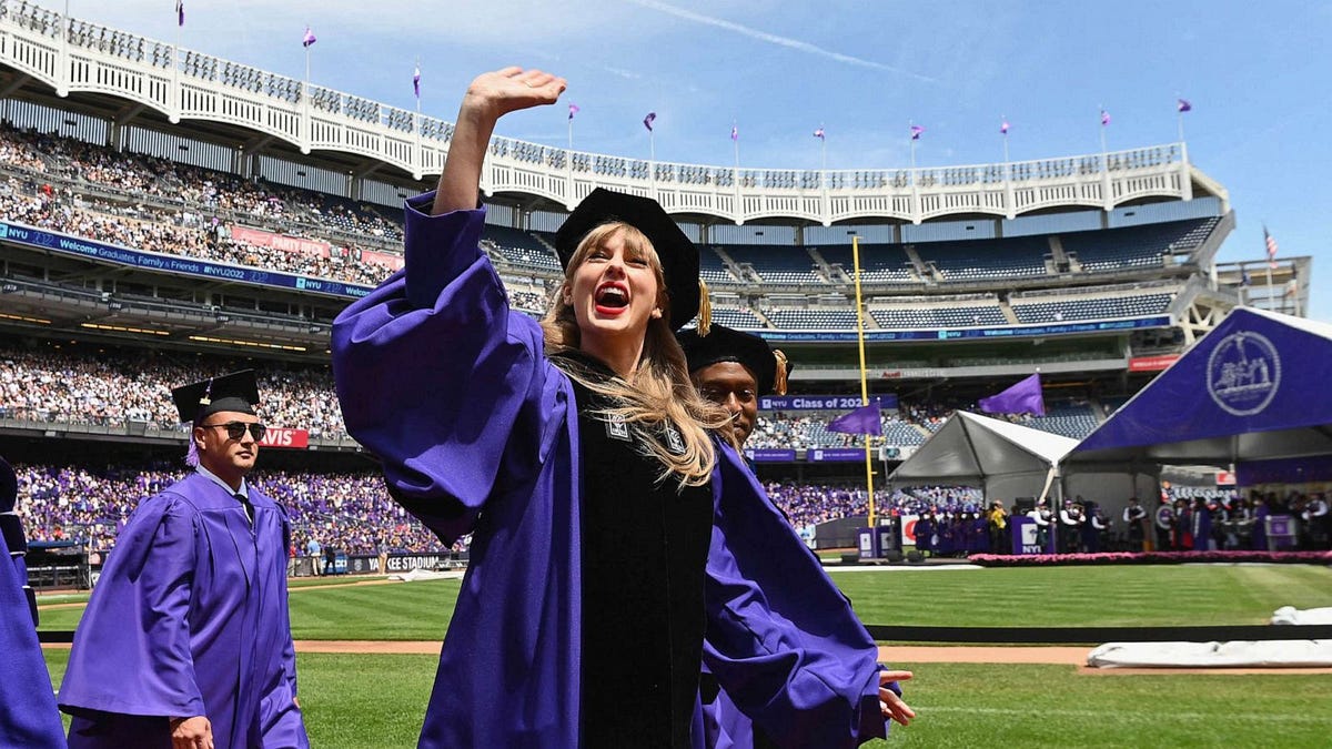 Taylor Swift’s Education: Did She Go to College? | by Eya Minati | Medium