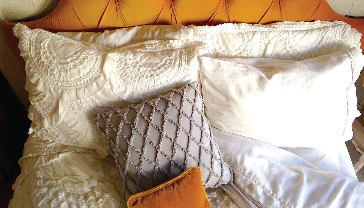 Image of: My Weirdly Strong Feelings about People Who Don’t Sleep with a Top Sheet