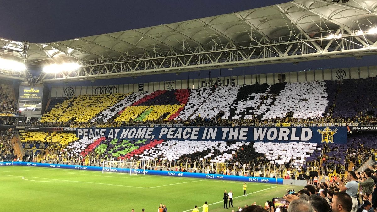 Fenerbahçe’den Dinamo Kiev maçında koreografi