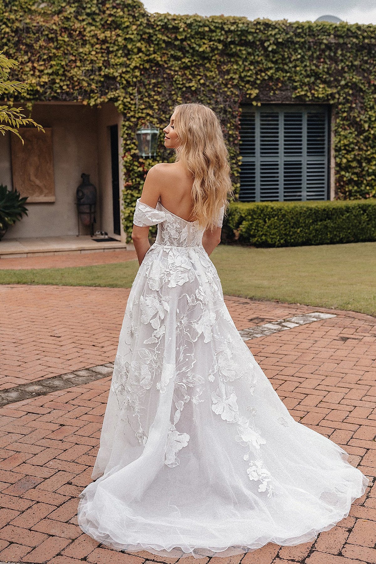Exploring the World of Bridal Dress Shops and Couture Designers by