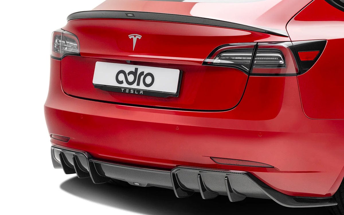 Rear Spoiler and diffuser. Credits: European Auto Source