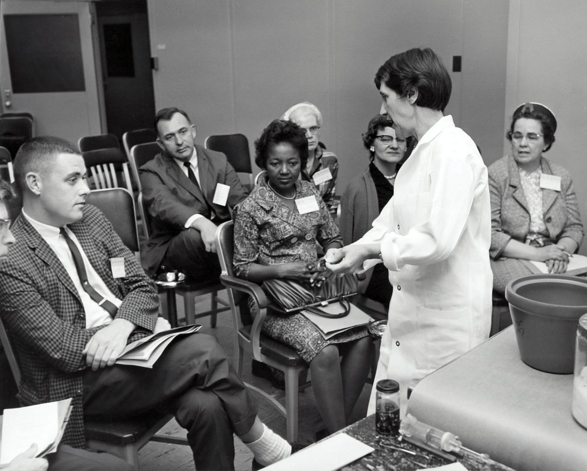 History and Performance of Pacemaker: Literature Review | by U.F.M ...