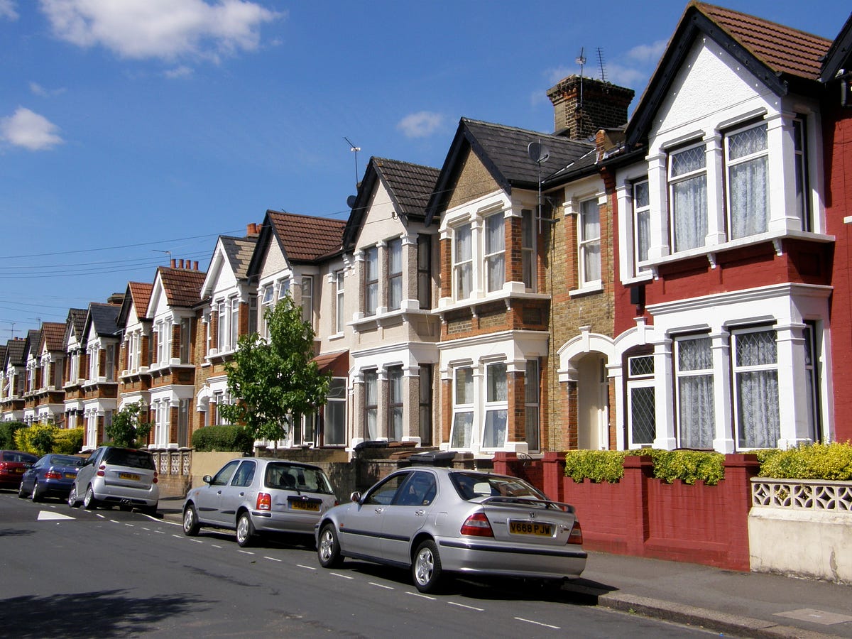 Terraced House в Великобритании