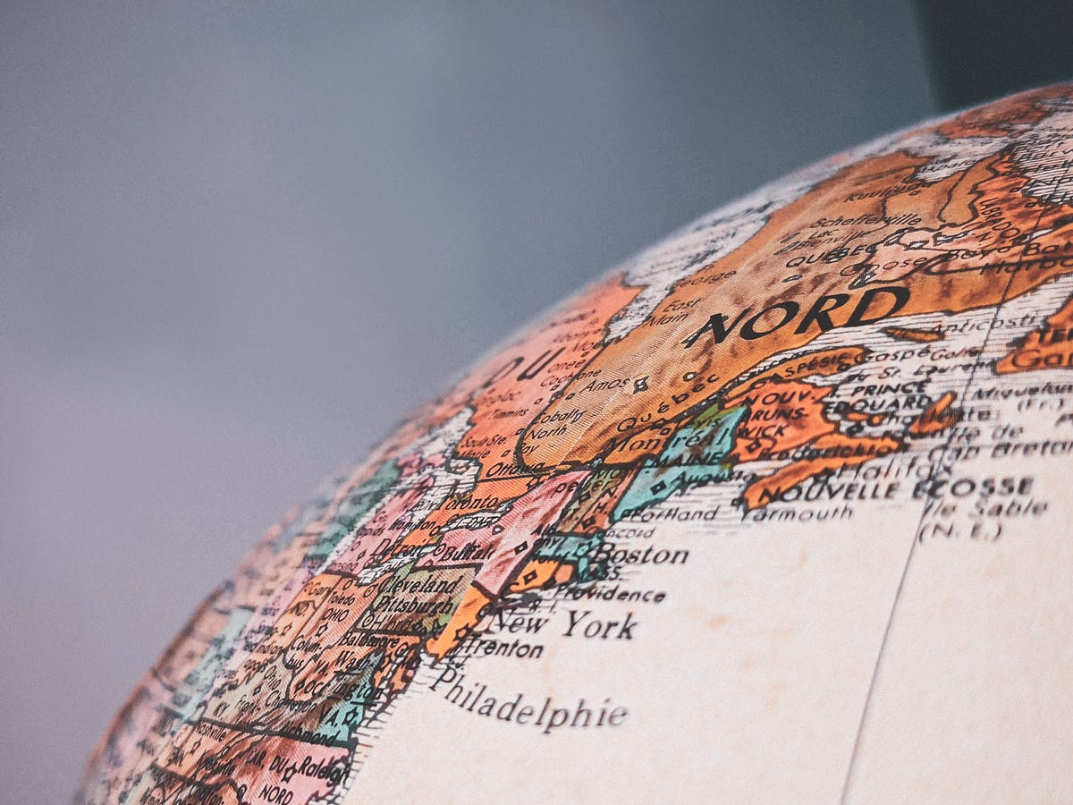 Laravel — Digging Deeper — Localization (官方文件原子化翻譯筆記) | by Ray Lee | 李宗 ...